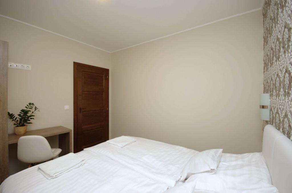 Mosoly Deluxe Apartman Gyula Exteriör bild