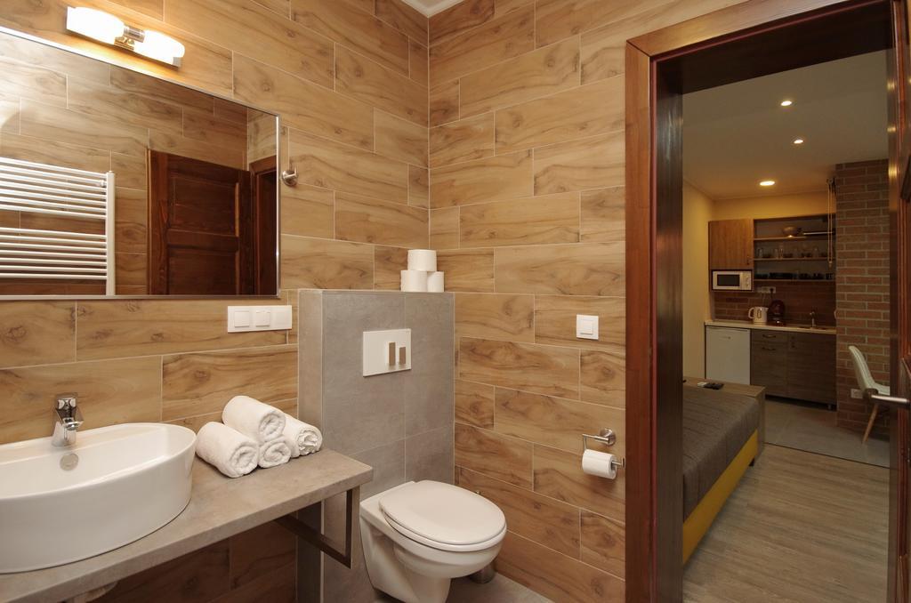 Mosoly Deluxe Apartman Gyula Exteriör bild