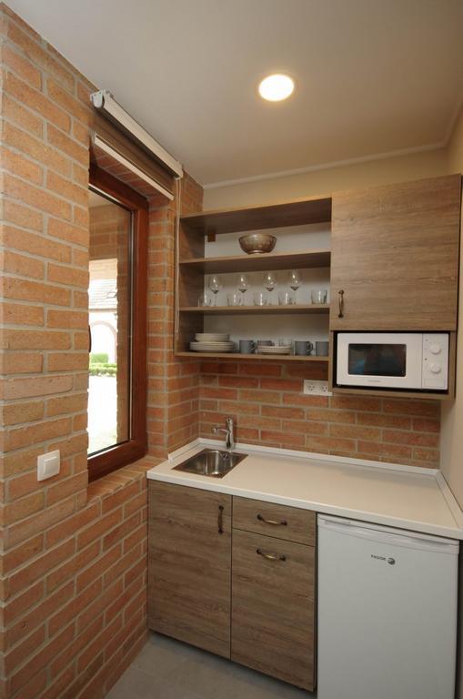 Mosoly Deluxe Apartman Gyula Exteriör bild